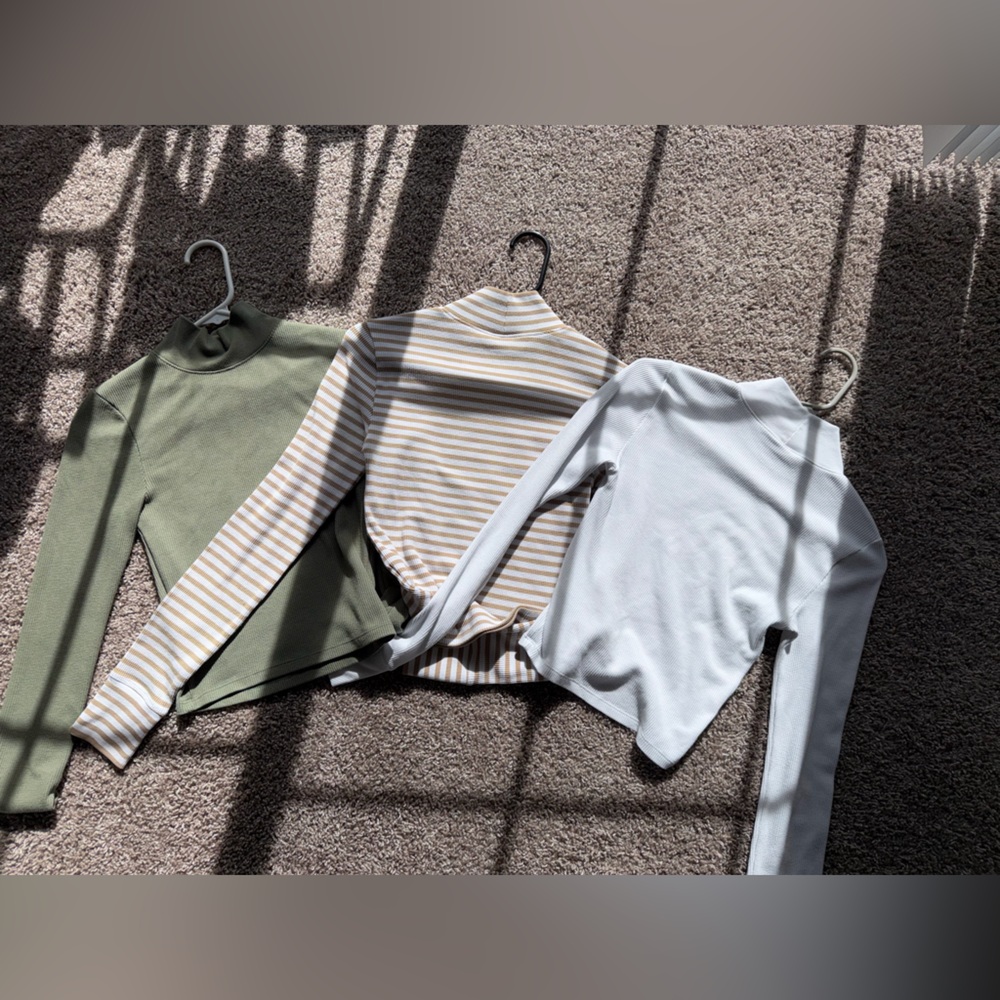Bundle of AE Outfitters Long Sleeve Shirts